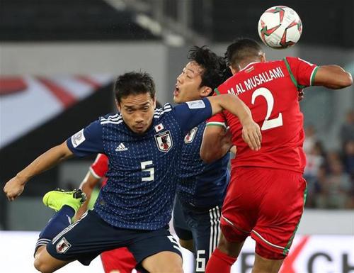 世预赛中国男足vs日本
