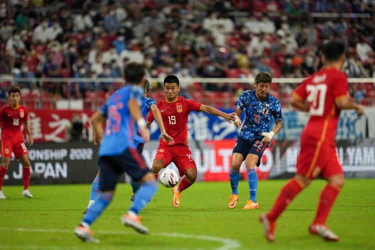 中国男足vs日本进球机会