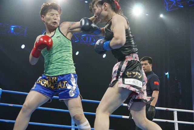 拳击比赛男生vs女生日本